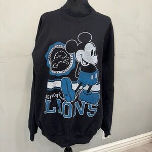 *IN GREAT CONDITION* DISNEY MICKEY DETROIT BLACK AND BLUE CREWNECK SWEATER